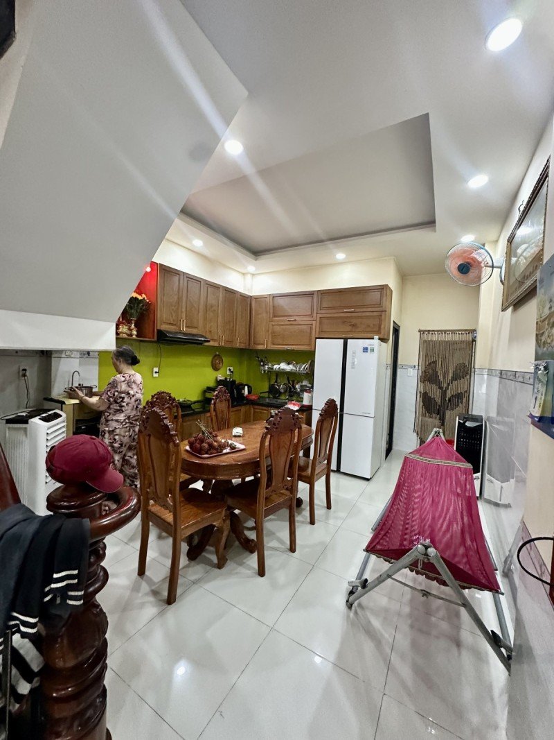 Nhà linh trung thủ đức 62m² - ôtô đỗ trước nhà - tặng nội thất - 7,5 tỷ - 2