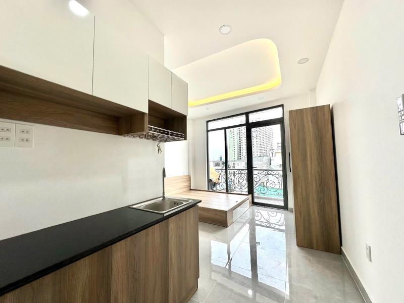 Cho thuê căn hộ ban công, thang máy-35m2-ngay nơ trang long,bình thạnh gần chợ bà chiểu, cầu bông,q1