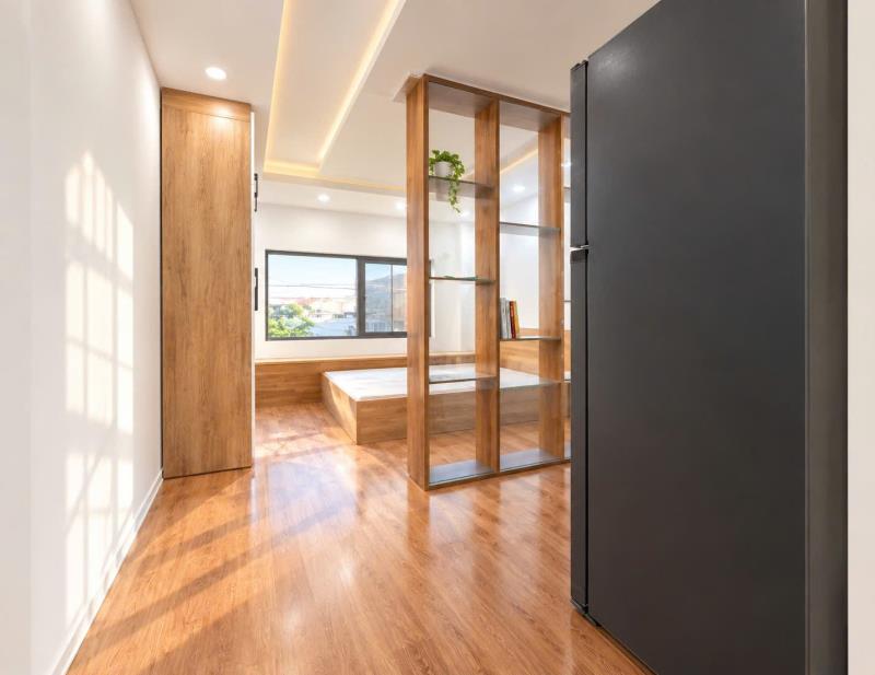 🏡 **Căn hộ 1 phòng ngủ tách bếp, máy giặt riêng, cửa sổ thoáng - cô bắc, quận 1 gần chợ bến thành và phố bùi viện