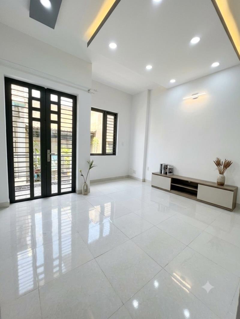 Bán gấp nhà ngay chợ lê văn quới giáp nguyên sơn tân phú ,không lộ giới, không quy hoạch - 2