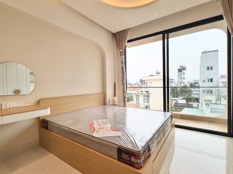 Cho thuê căn hộ dịch vụ 1 phòng ngủ tách biệt cao cấp - khu cư xá ngân hàng, tân thuận, q7 - free gửi xe - 2