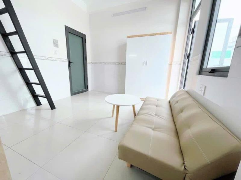 Cho thuê căn hộ gác lửng, ban công siêu rộng, cửa sổ lớn – bạch đằng, bình thạnh ngay hàng xanh, tiện đi quận 1 - 4