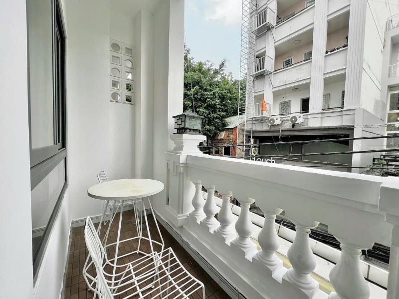 Căn hộ có bancon thoáng-cửa sổ lớn- phòng mới- thuận tiện đi quận 1-lê quang định bình thạnh - 2