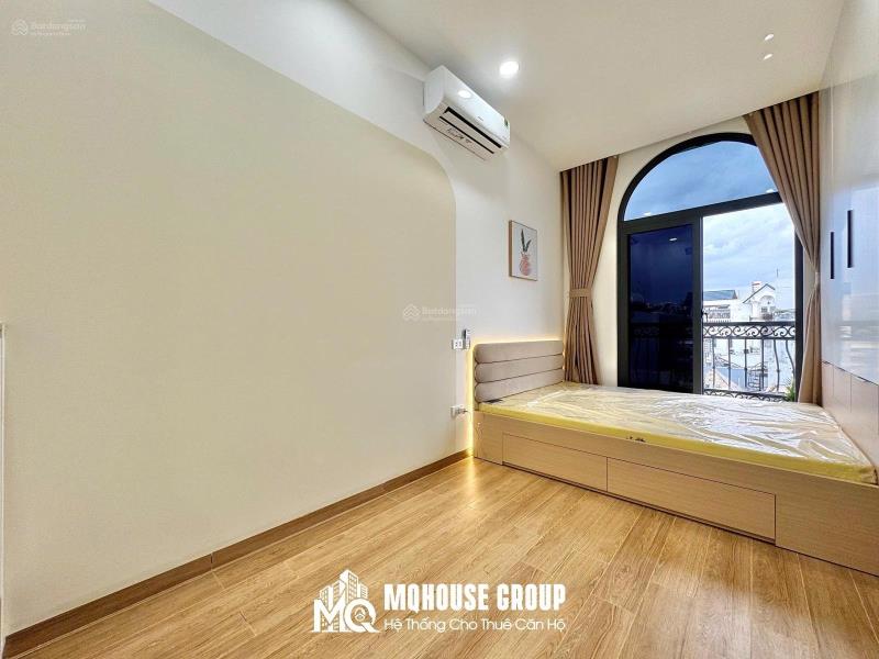 Phòng mới xây 100% ngay trung tâm tân bình, nhà ga t3, cách metro chỉ 5 phút. dt 28m². vị trí: huỳnh văn nghệ phường 15 tân bình. tuyến đường tiếp giáp: phạm văn bạch, tân sơn, trường chinh,... full - 3