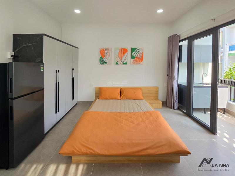 Căn hộ studio ban công full nội thất 35m2 gần etown - 4