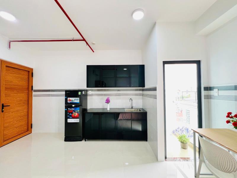 Cho thuê phòng ban công full nội thất gần emart phan văn trị - 3