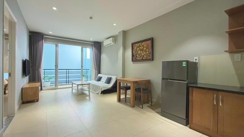 Phòng ban công tách bếp cực rộng 55m2 - thang máy - đối diện landmark81, bason quận 1 - chỉ từ 11tr