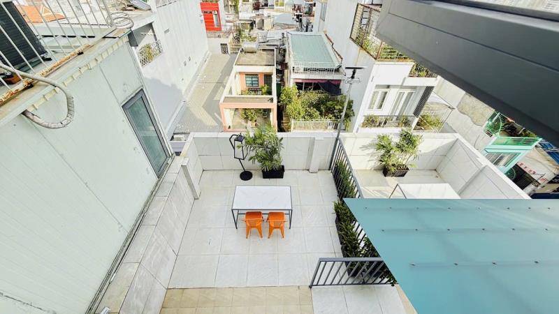 Cho thuê duplex mới gác cao ban công sân trước rộng 50m2 toà thang máy bùi hữu nghĩa gần hàng xanh tiện qua quận 1 , quận 2 - 4