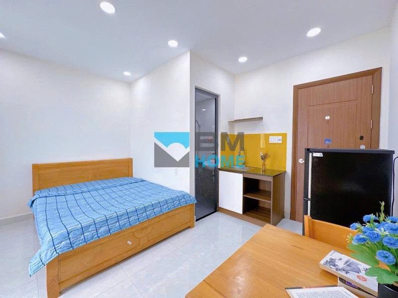 Phòng ban công thang máy giáp phú nhuận_phan đăng lưu_phạm văn đồng_nơ trang long chỉ 6.x - 4