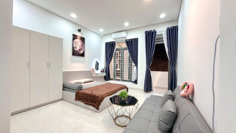 Bạn đang trả 5 - 6 triệu để đổi lấy cảm giác 'trải nghiệm địa ngục trần gian' mỗi ngày?" 🪦🤦♀️ về nhà sau 8 tiếng bị sếp dí, bước chân vào cái phòng tắm ố vàng, chân giẫm lên nền gạch dính rít - 2