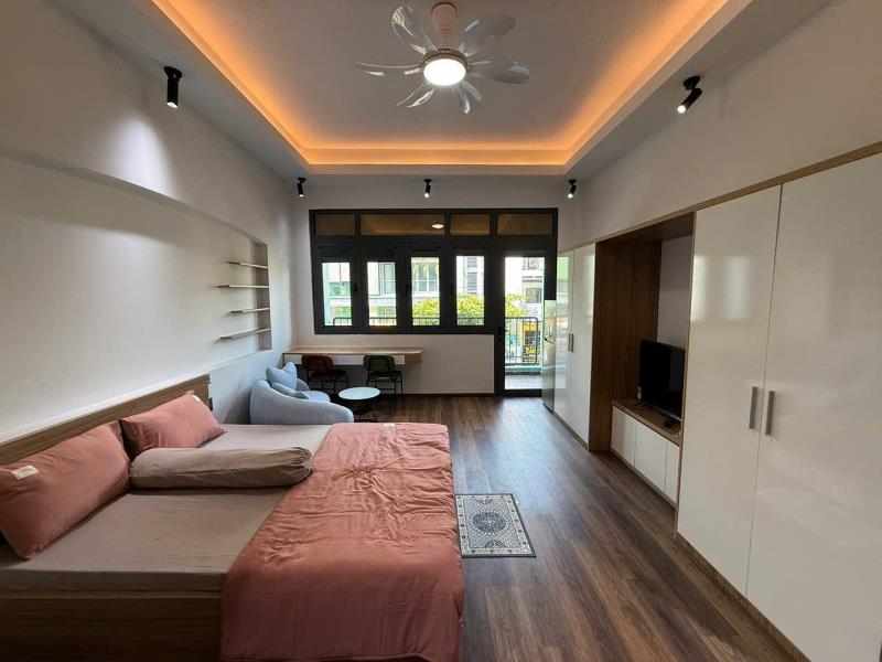 Cho thuê căn hộ ban công lớn gần ngã tư hàng xanh quận bình thạnh - 2