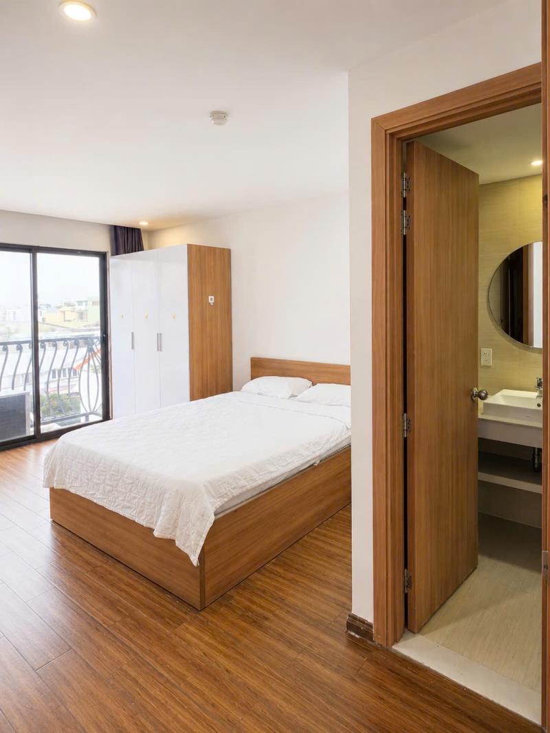 Cho thuê căn hộ 2pn rộng có ban công lớn full nội thất có hồ bơi đường trần bình trọng tiện đi quận 1 - 4