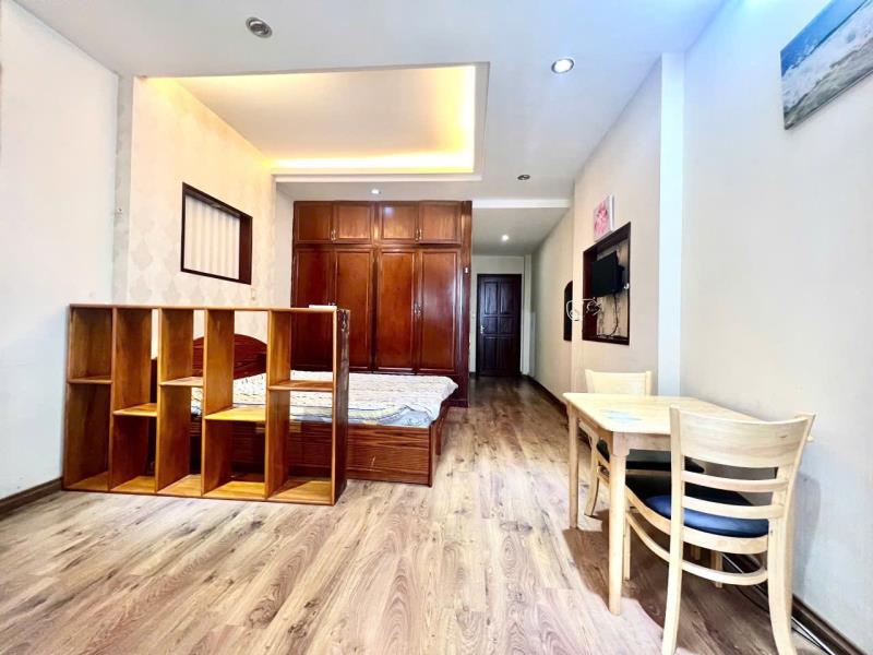 Cho thuê căn hộ có ban công rộng thoáng mát full nội thất đường nguyễn cửu vân quận bình thạnh, sát quận 1 - 2