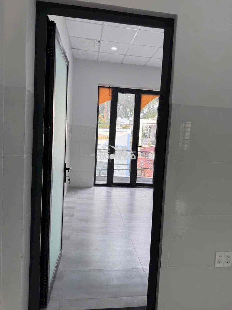 Cho thuê mtkd ngay đại học công thương, 4x14m, 1 lầu - 2