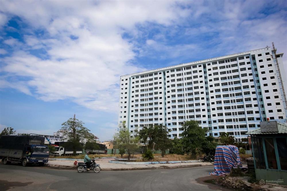 Conic Boulevard