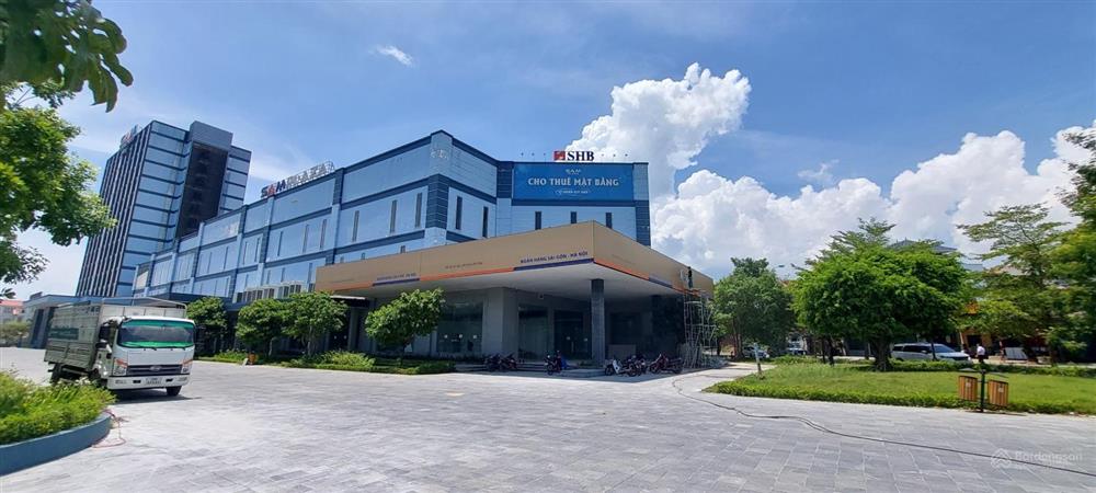Trung tâm thương mại SAM Plaza