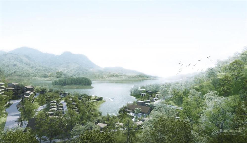 Lakeside Village