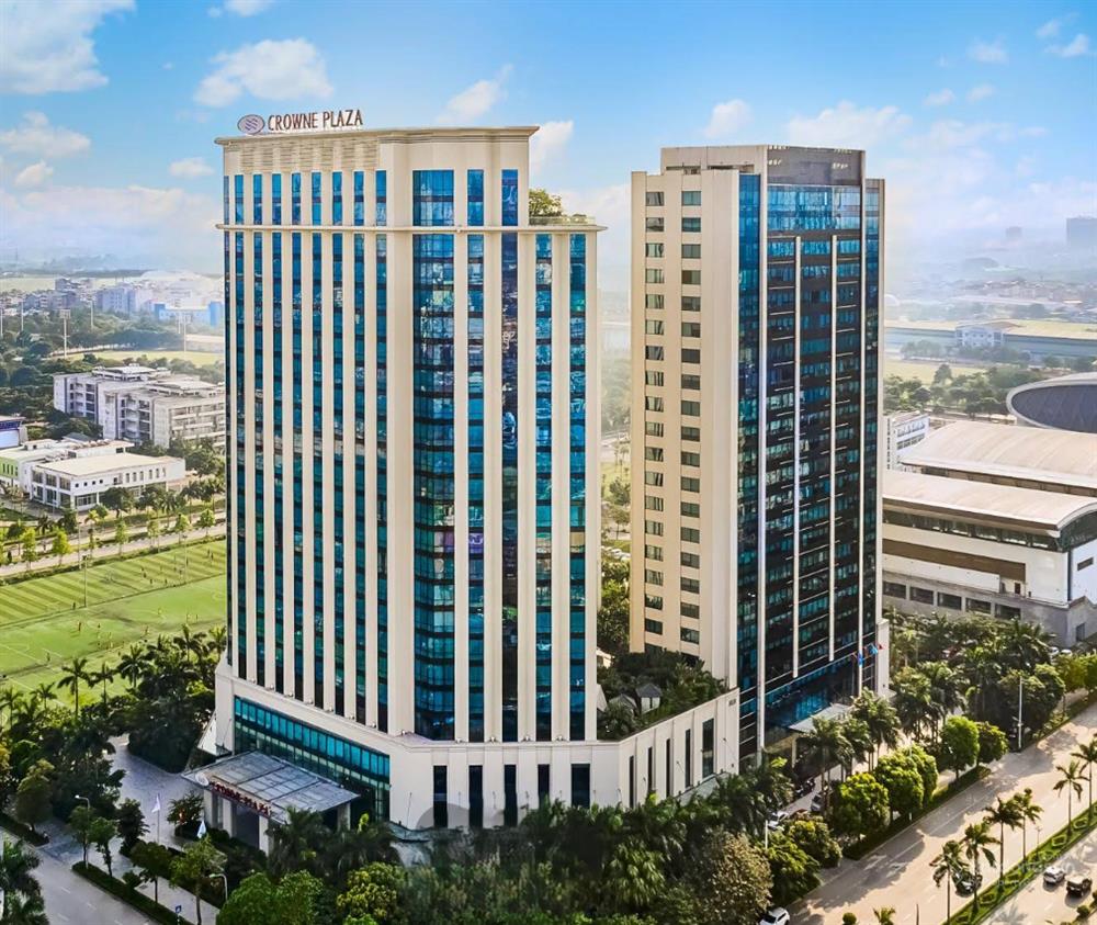 Crown Plaza Complex