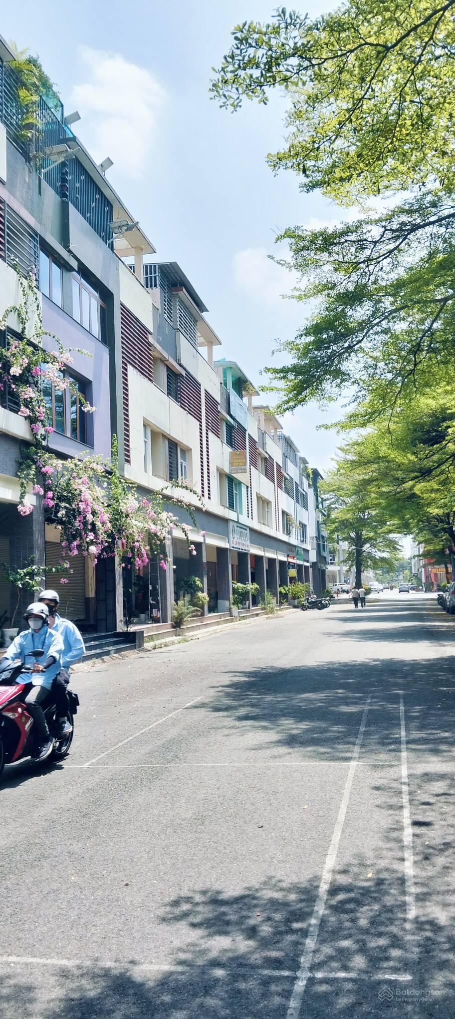 Phố Thương mại Gold Town