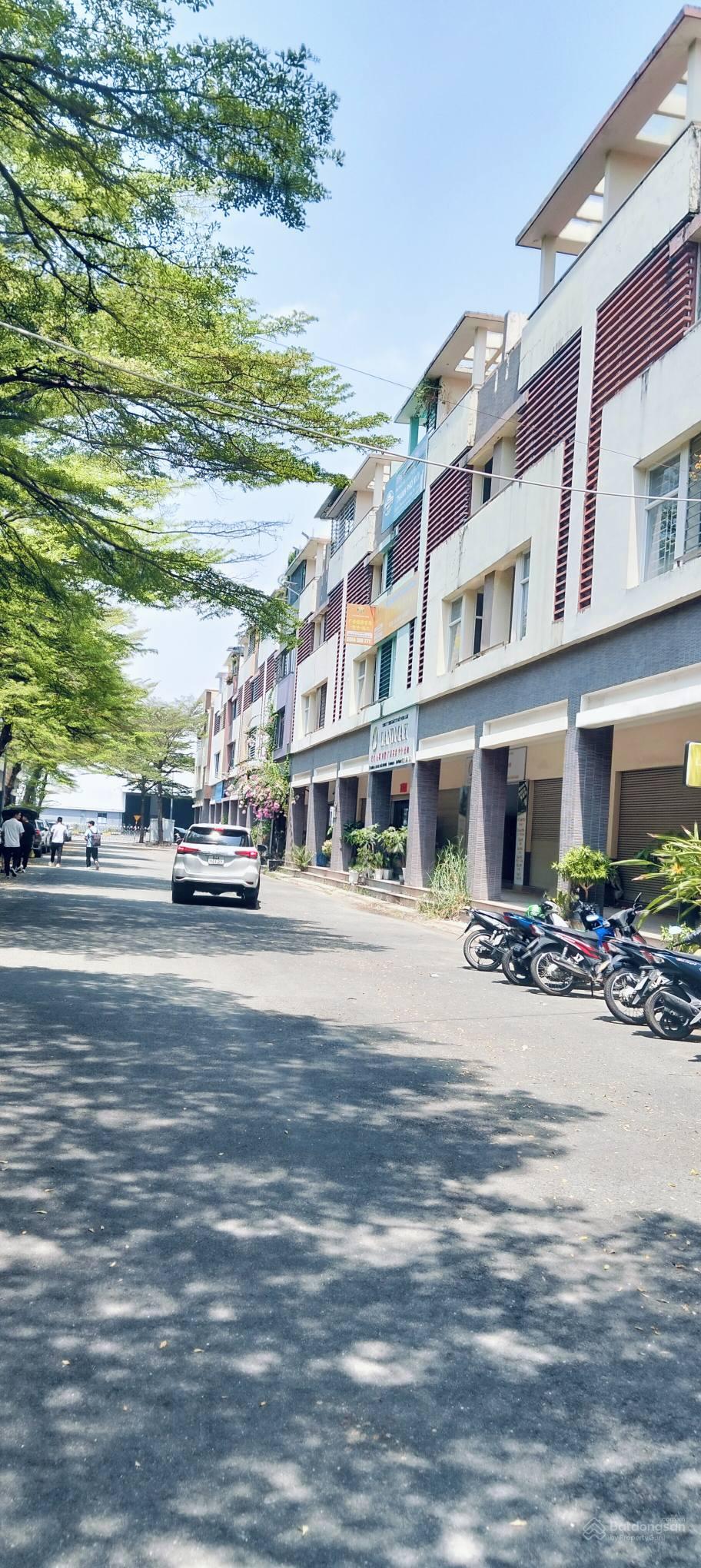 Phố Thương mại Gold Town
