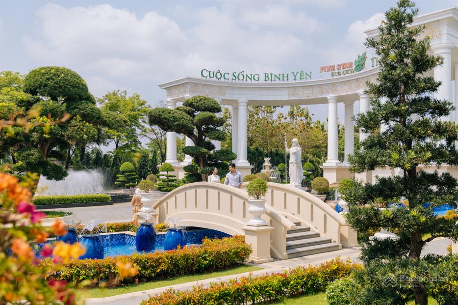The Royal - Five Star Eco City